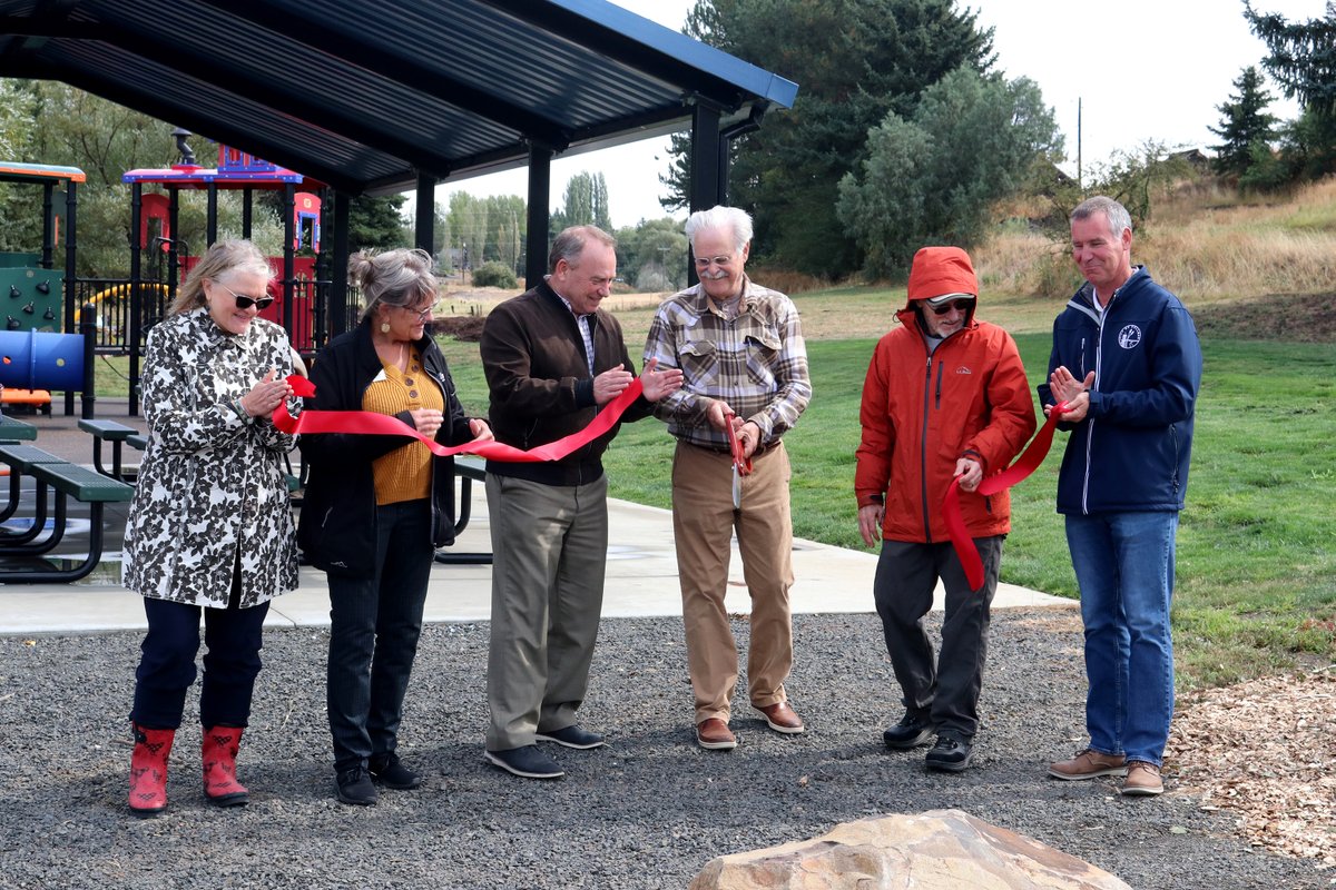 City_of_Pullman's tweet photo. A beautiful (and windy) day for a ribbon cutting at Mary's Park, which has the first ADA-accessible playground in Pullman.
Thanks to Pullman Kiwanis for the generous donation that helped to make this park awesome!
#pullmanwashington #marysparkpullman #pullmanproud https://t.co/8aGAWxSoaq