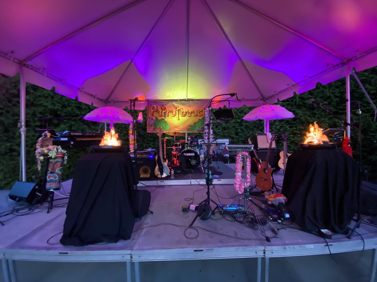 Parrotbeach1's tweet photo. This Saturday One Bite Pizza Fest Randall’s Island NYC shows 2:00 and 8:00 https://t.co/csHRdltQlL https://t.co/htjieigLoh