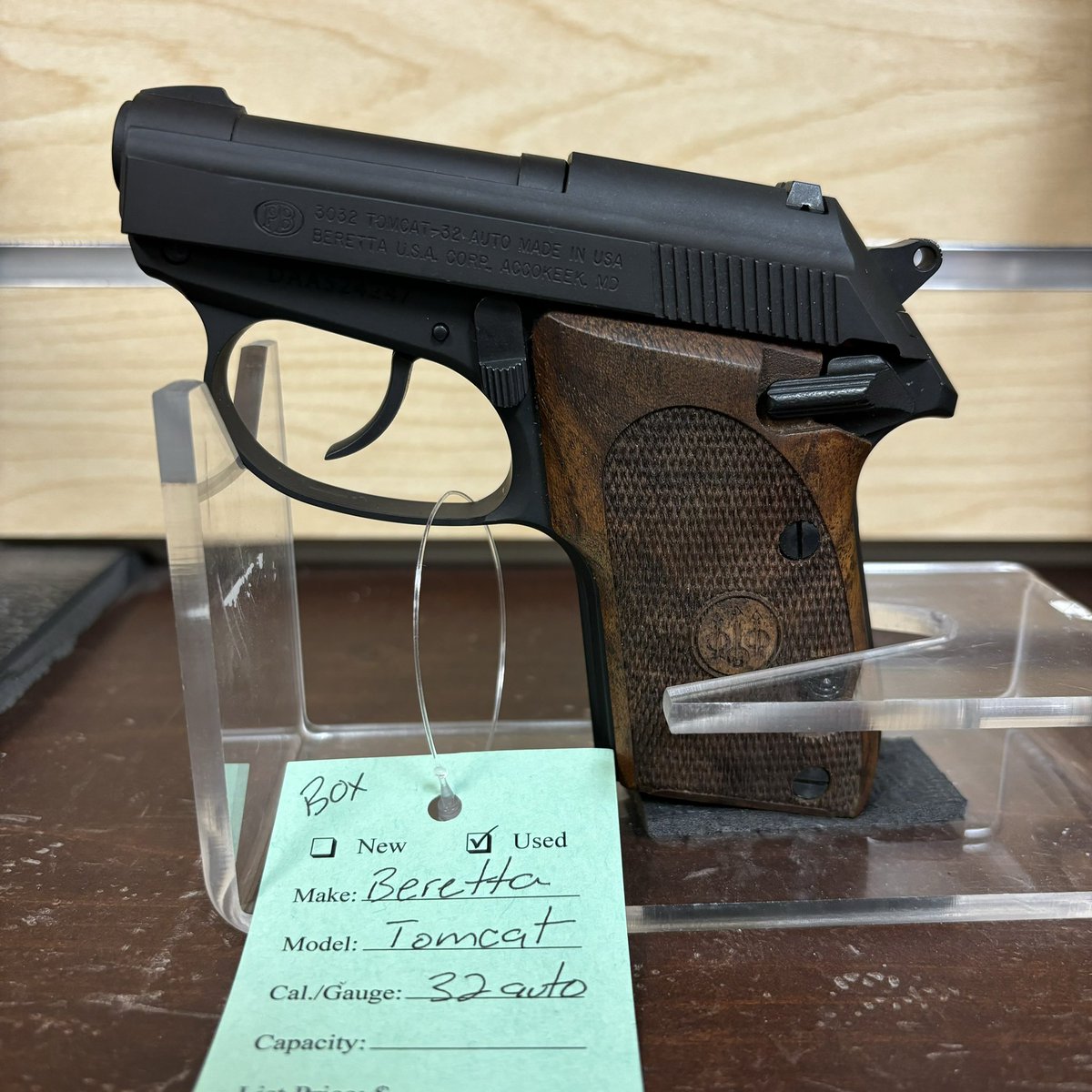 AutreysArmory's tweet photo. A quick peek at some of our used firearms that are available for purchase at our store! Come visit and see these and others! https://t.co/nmotM06ZUz