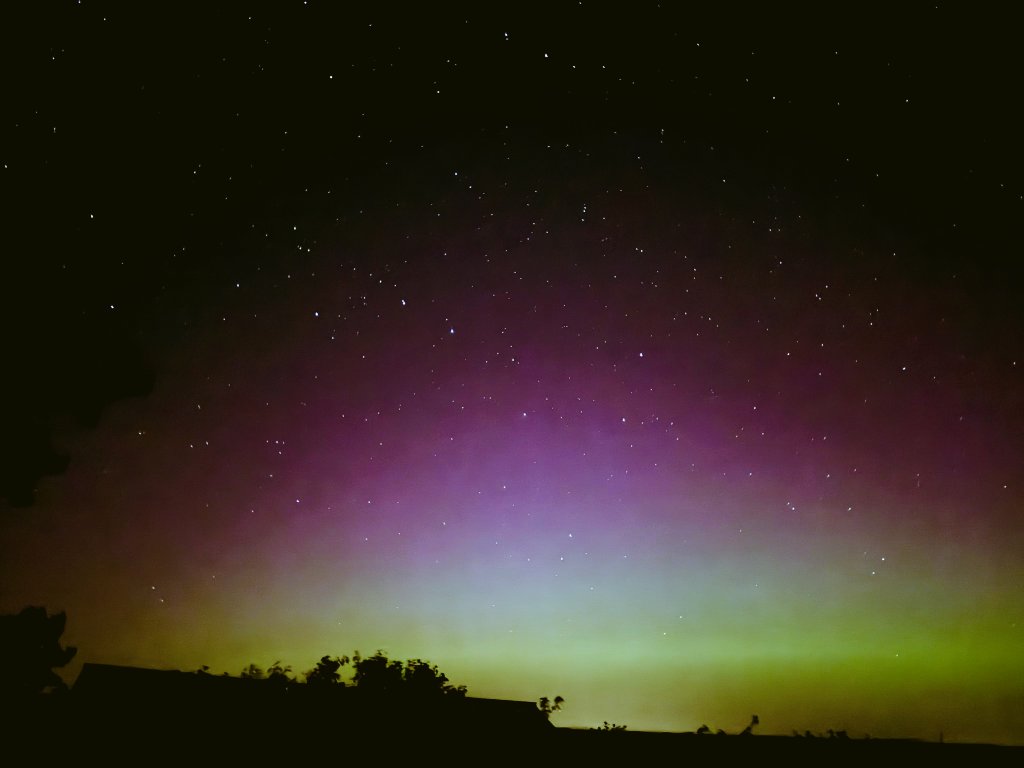Sent In from my auntie in Flimby #Cumbria #aurora #northernlights #solarmaximum  😍😍