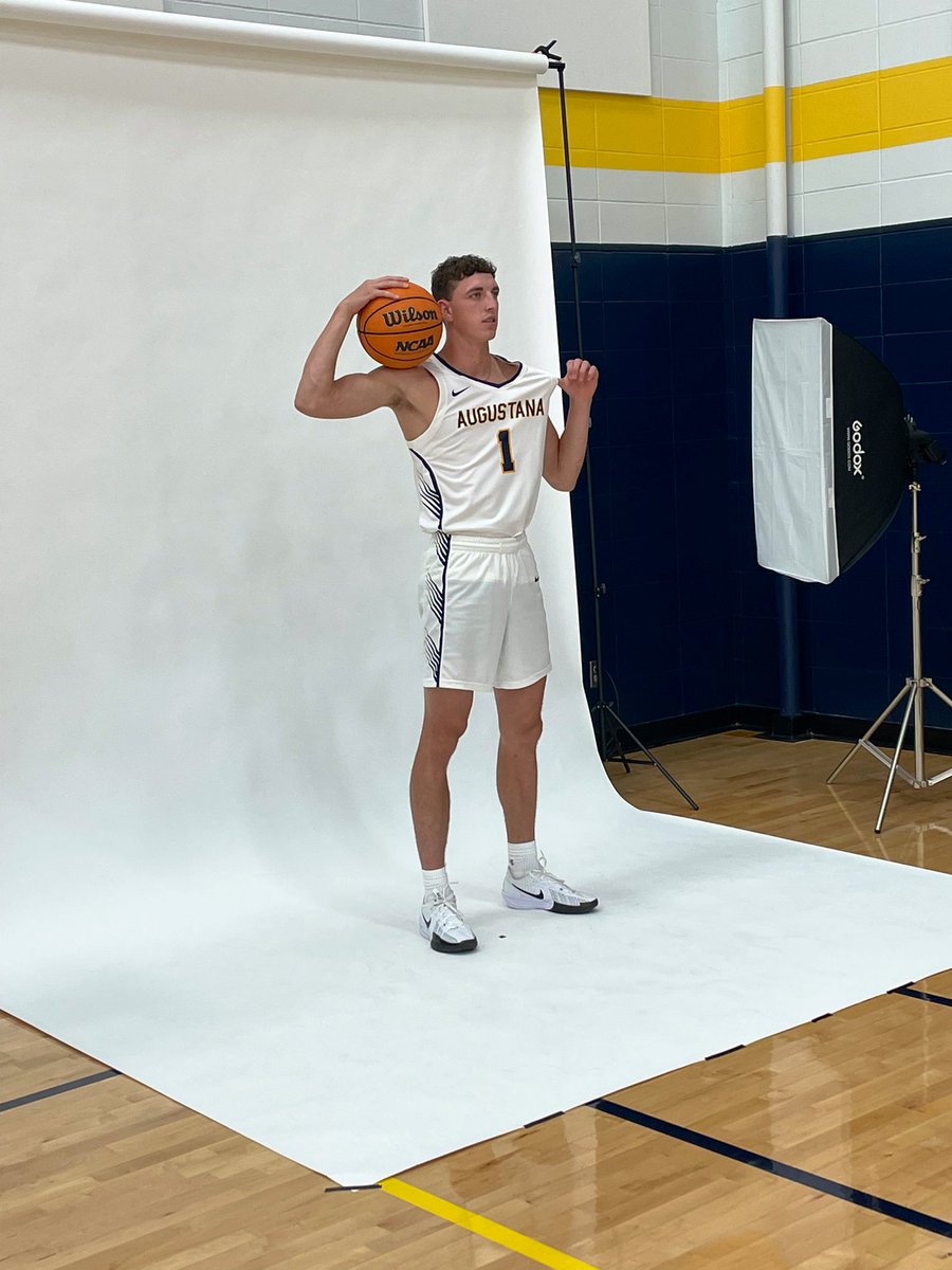 📸 Behind the Scenes of Media Day 📸 

#BuildingChampions