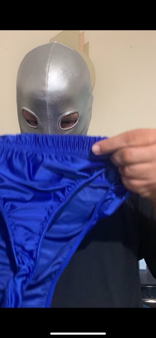 (photos) mask, thong and gag tease https://t.co/Ej6SiY5teE