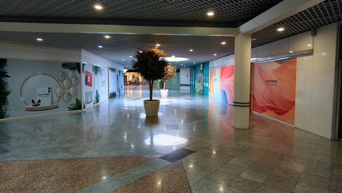 rues_oc's tweet photo. Bientôt un centre commercial abandonné à côté de #Toulouse ?

➡️ https://t.co/v4tCrKSBgK https://t.co/i7EcMtHsIB