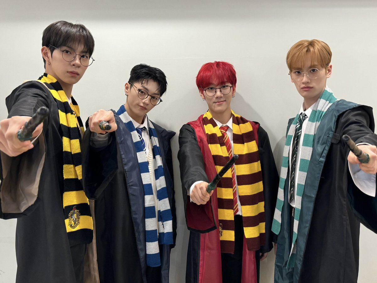 y2bungee's tweet photo. ㅤ
ㅤㅤㅤ  𝙻𝖊𝕘en𝐝s 𝐛oys 𝚞p𝚍ate
⠀⠀⠀⠀    ๑̫  ִ   ๋ 🎮    ͏͏͏͏ ͏͏  ─     ⁺  ᰍ̠.
ㅤ https://t.co/AVipnZKHlu