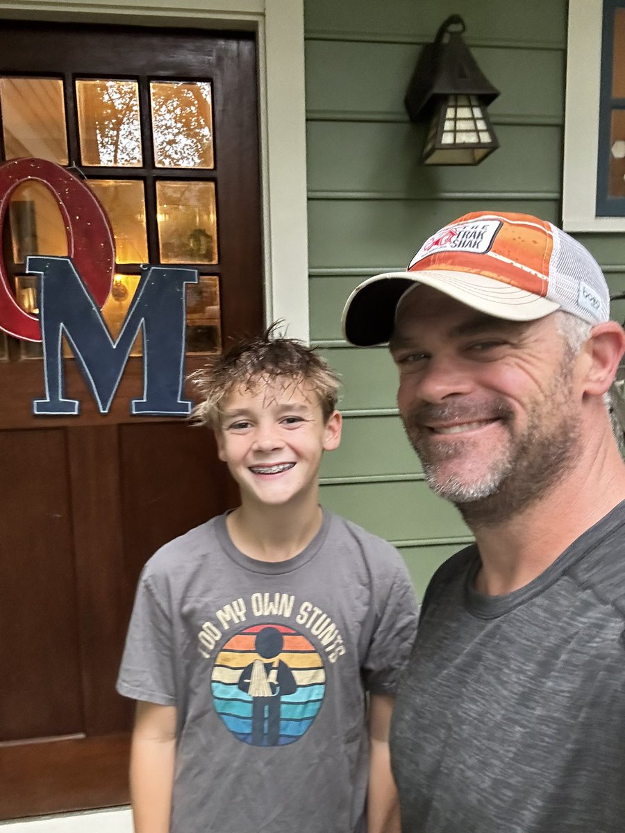 ColeBensinger's tweet photo. A shakeout run for the boy. A test run after hip flexor injury for me. We both ran about 2 miles. He was done and showered before I got back. XC raceday 3 tomorrow! #OMMSXC #CaptainNathan https://t.co/b0pkxoytxm