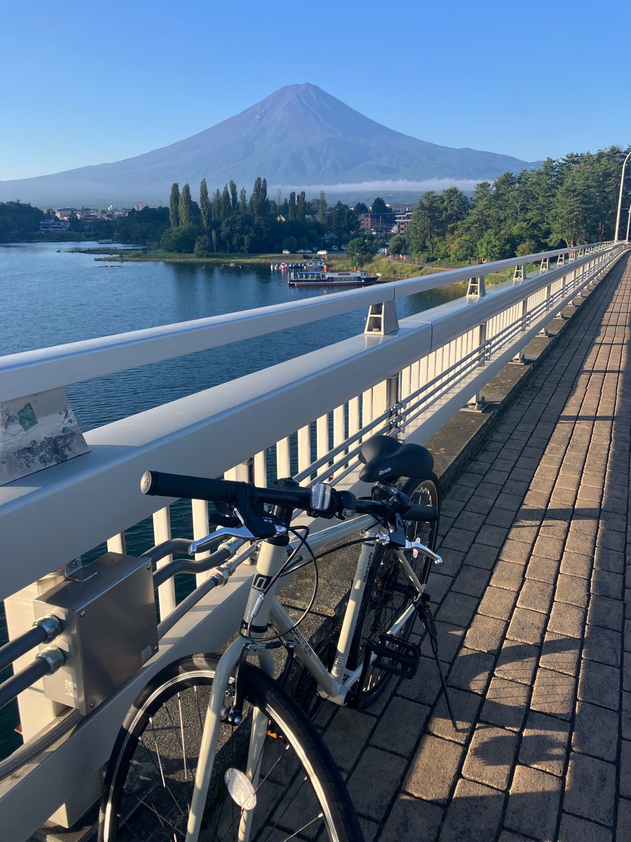 kwhtcst's tweet photo. ぐずぐずして全然ワーホリ行かずに2ヶ月バイトで富士山五号目にいました。明日で仕事終わるので富士山から大阪まで自転車で帰ろーって思って自転車買った。
ニュージーランド行きのチケットもお金貯まったのでやっと買った。本気で何がしたいかわからーん https://t.co/NfJz3VnICk