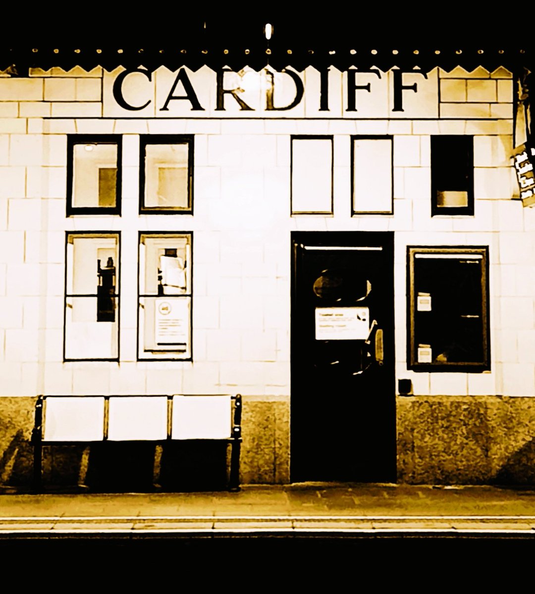 drneilharris's tweet image. Caerdydd Canolog #trenau #Caerdydd #platform2