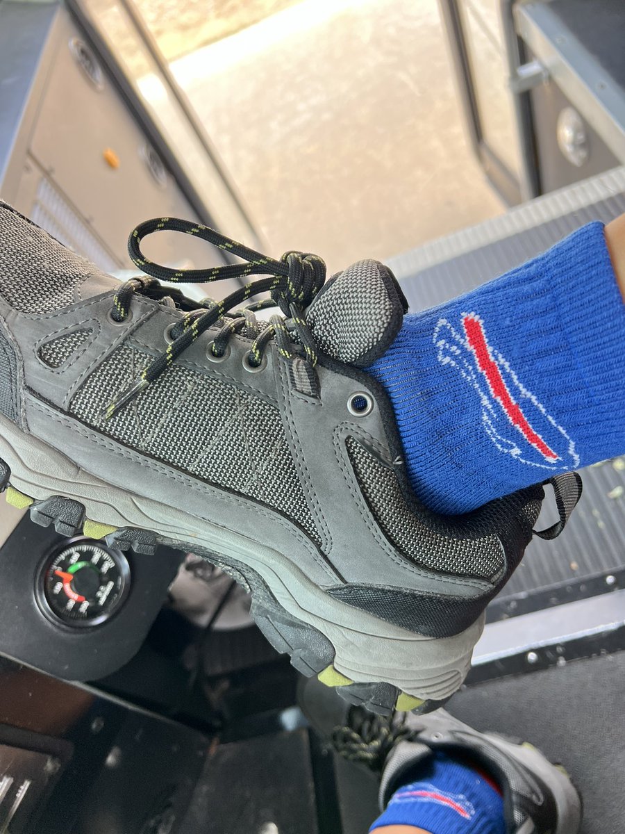 PTobjy's tweet image. It’s almost game time!!! Go Bills!!🏈