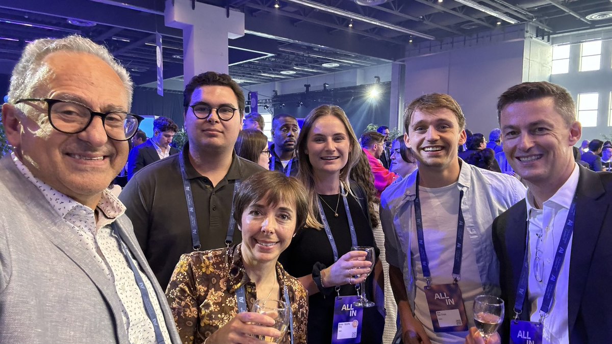 I think I need to rethink my ‘no heels ever again’ rule…

At the #AllinAI conference with my awesome <a href="/talan/">Scott Talan</a> colleagues!

<a href="/ErwanLC/">Erwan Le Corvaisier</a> <a href="/TarekFatah/">Tarek Fatah</a>