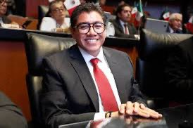 El senador zacatecano <a href="/saulmonreala_/">Saúl Monreal Avila</a> celebró la aprobación de la reforma judicial en 18 estados. La 4T responde a la confianza del pueblo de México expresada en 36 millones de votos. La reforma podrá promulgarse en la celebración de la independencia de México. #TripleErre