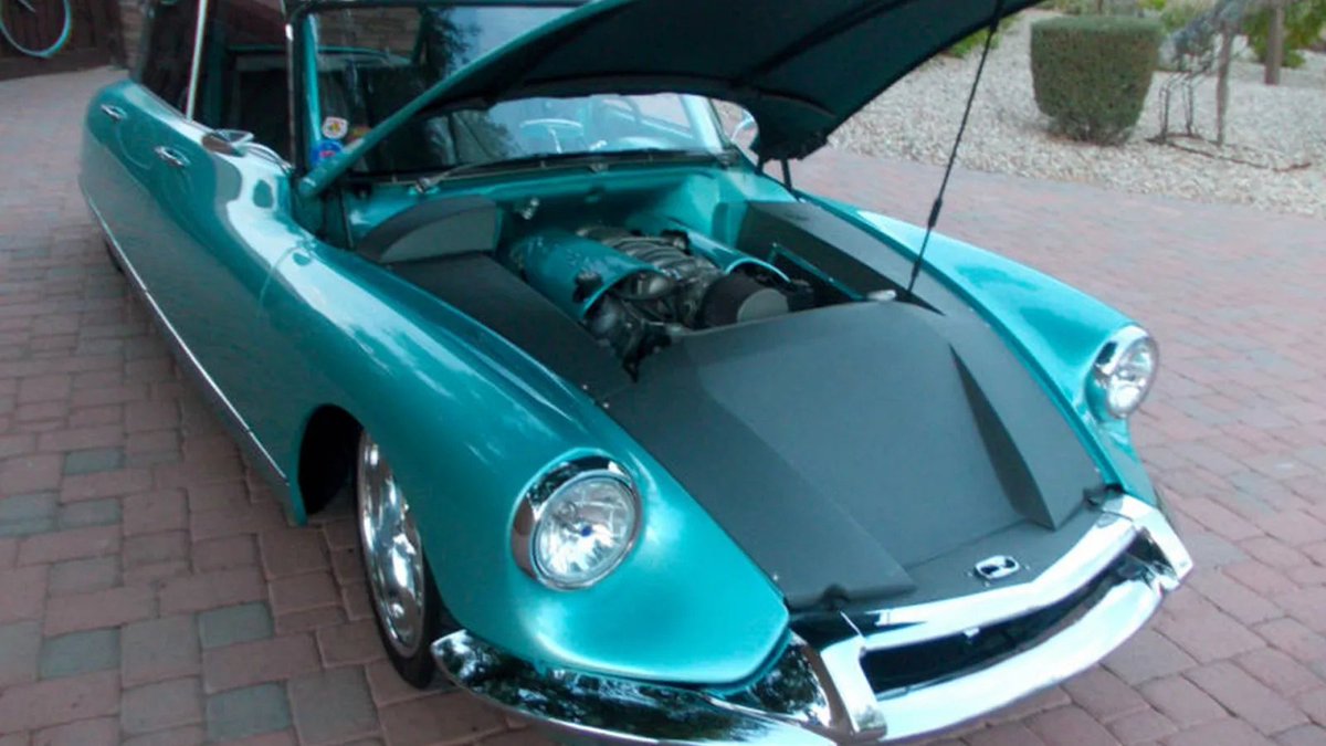 000_three's tweet photo. #AliceCooper used to have a #LSV8 swapped RWD #CitroenDS!
...if it was mine i would paint it a stock CitroΓ«n colour & give it some widened steelies with stock hubcaps https://t.co/5TqTPKNfHC