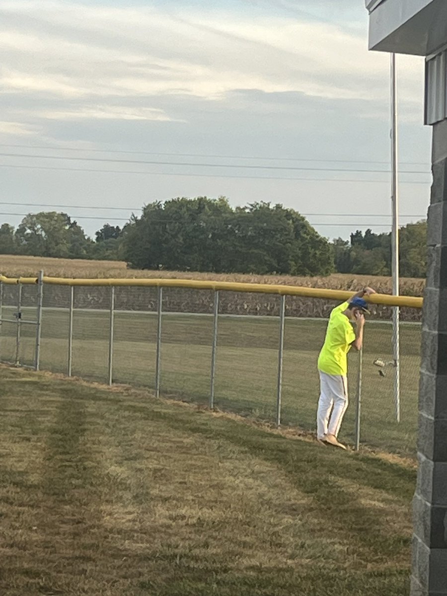 1st Thankful Thursday today; call someone who makes a difference 
<a href="/EHRoyalBaseball/">EH Royal Baseball</a>