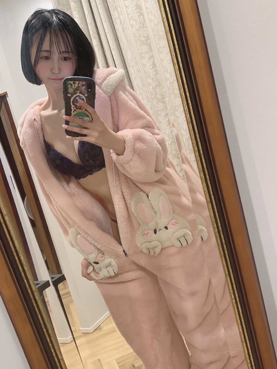 おはようちゃん🐰
着ぐるみ暑すぎて汗だくかのち。