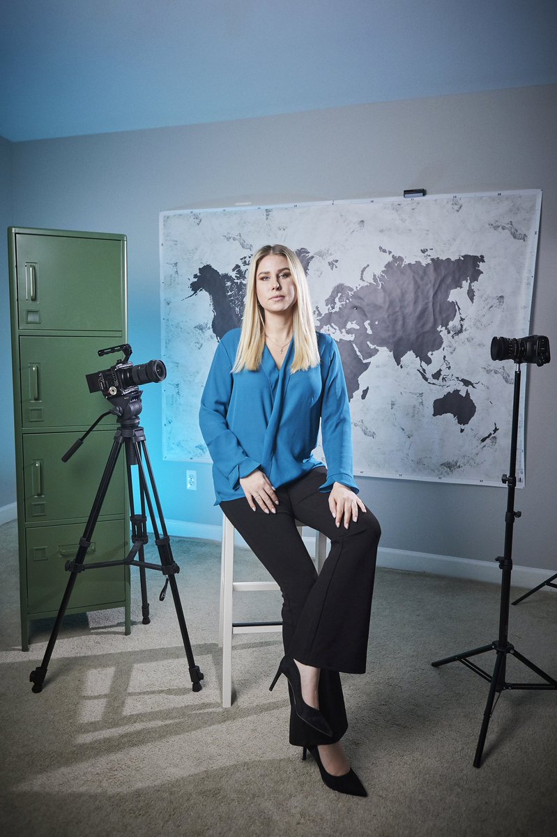 Ну что, 37! Не в смысле года сталинских репрессий, а в смысле числа моих оборотов вокруг Солнца. Спасибо всем, кто уже ночью умудрился накидать по разным мессенджерам поздравления с днём рождения! Всем — ❤️

📸: Eva Sakellarides/Paris-match magazine