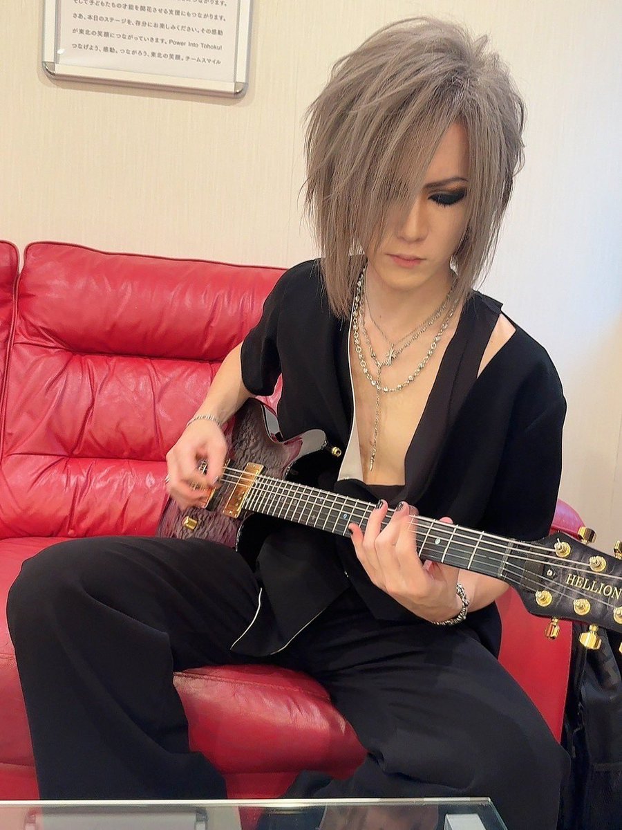 AngEl_tsukunE's tweet photo. 🤘🏻 GAZEROCK 4EVER ❤️‍🔥 GAZEROCK IS NOT DEAD 🤘🏻

#theGazettE #HETERODOXY #VKei #JRock #VisualKei #JMetal #SixthGuns https://t.co/c3R6oxhLal