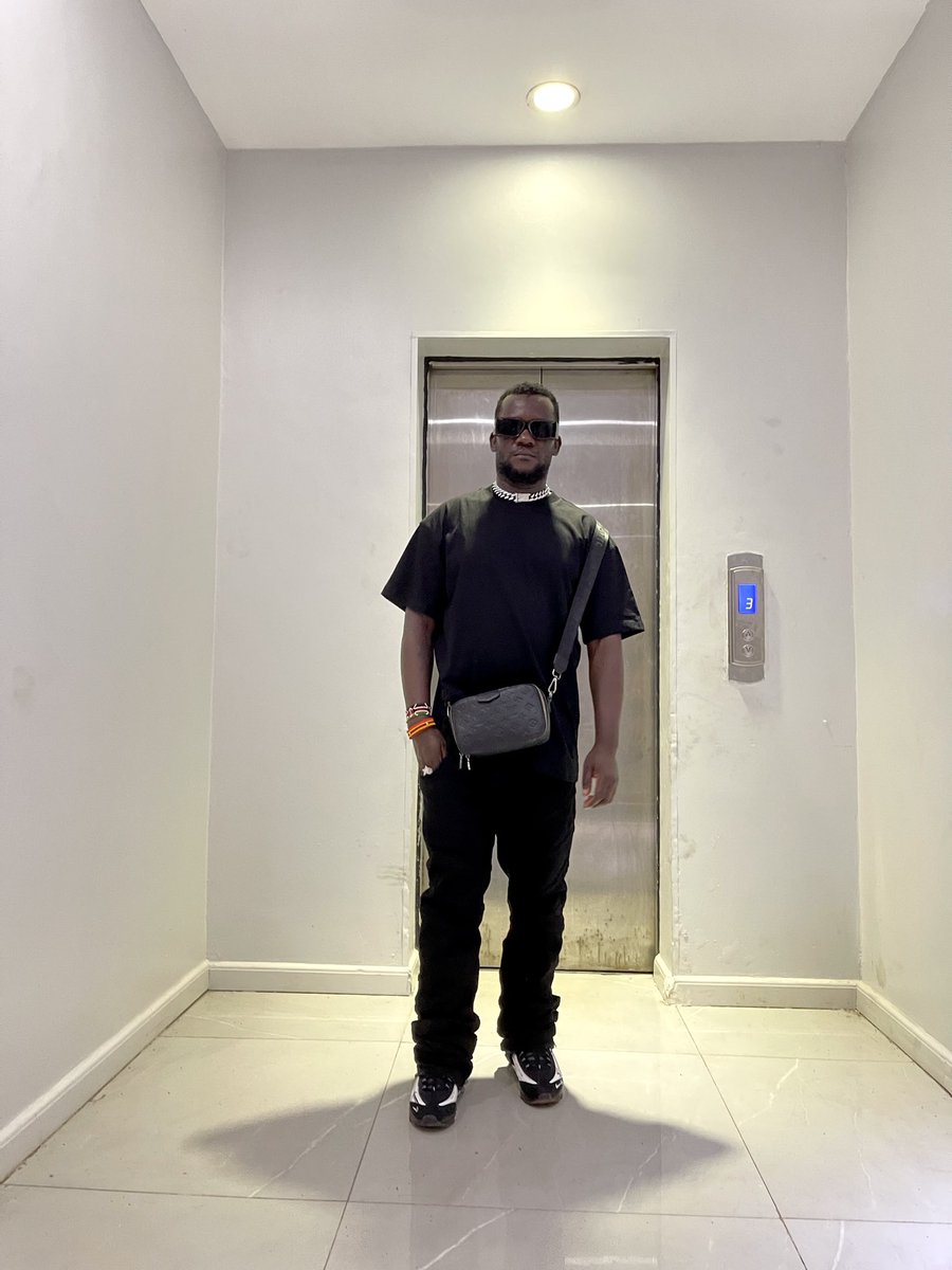 FreshNyonga's tweet photo. WINNERS WORK AS HARD AS POSSIBLE AND STILL WORRY THAT THEY BEING LAZY. https://t.co/S4gFtgU3sz