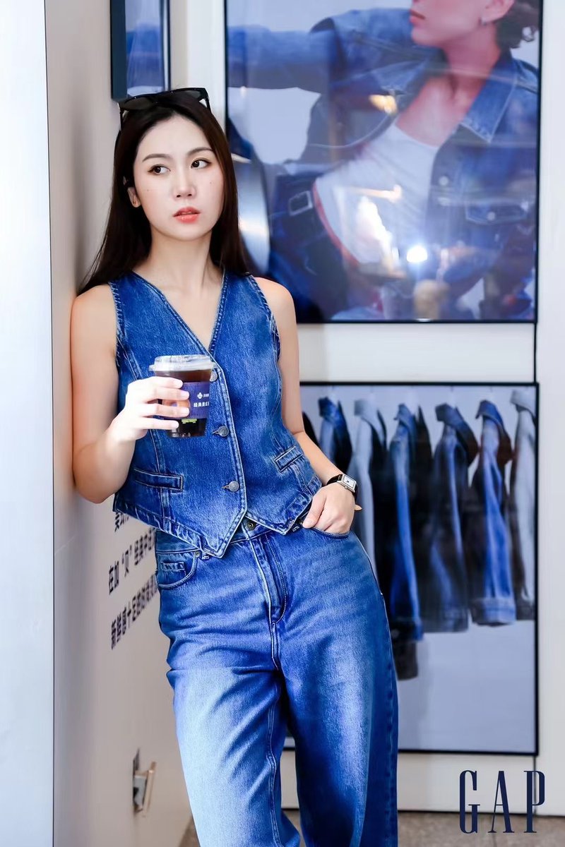 Tim Hortons China tweet media