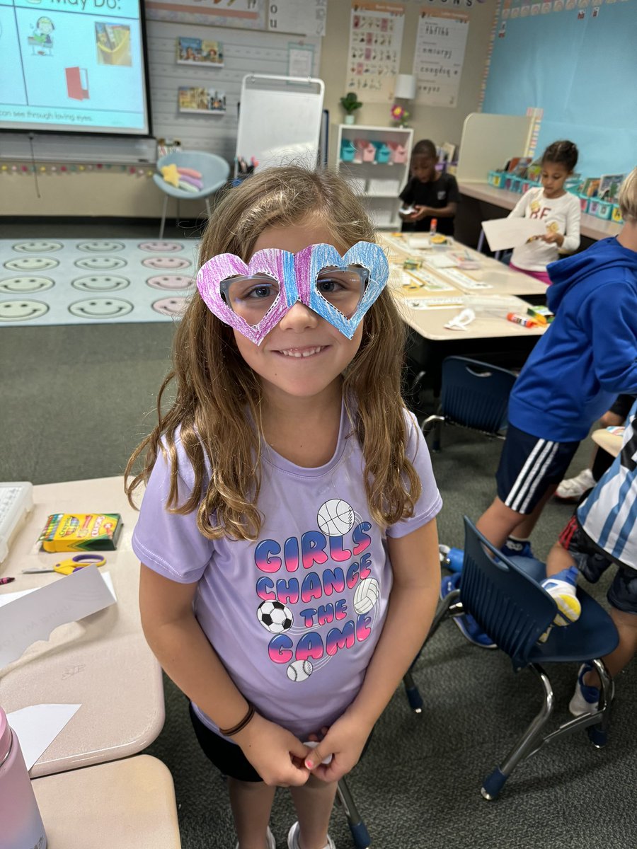 We learned that when we look at each other and situations through loving eyes, our perspective changes! 🫶🏼