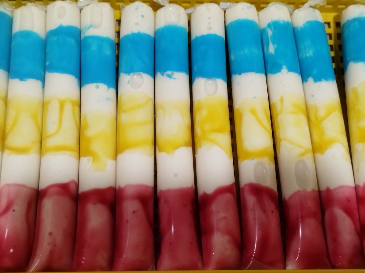 Eijat360's tweet photo. @meinmokhtar Buat Aiskrim Malaysia kak. Beli Freezer kecik. Belajor kat Tik Tok je resepinya. https://t.co/vgvYneTgOM