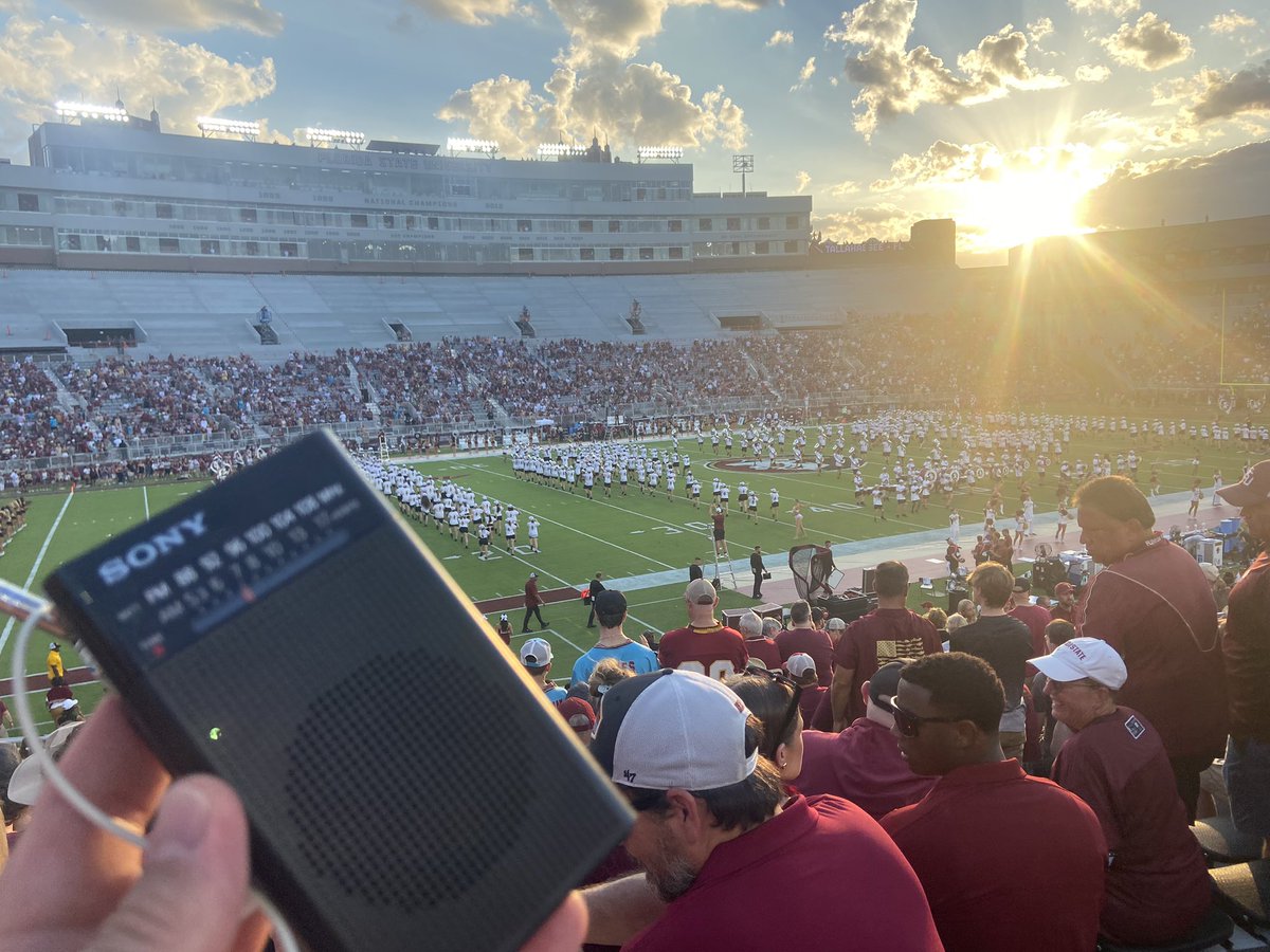 BStew1223's tweet photo. @jeffculhane @IraSchoffel @FSUFootball @SeminolesSN Tried and true! No WiFi signal needed https://t.co/B7wwasorjq