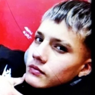 desaparecidaorg's tweet photo. Juan Isaias Velázquez tiene 15 años, desapareció el 5/9/24 en Merlo, provincia de Buenos Aires. Se hizo la denuncia. Por favor compartir y avisar #Urgente a la policía local, o al ☎️ 911 https://t.co/A6VbBDiYmU