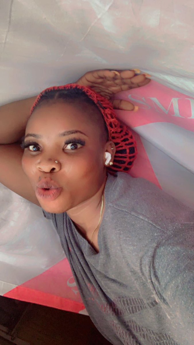Ife2Gold's tweet photo. Pretty me 😘 https://t.co/PuvSv0cxbi