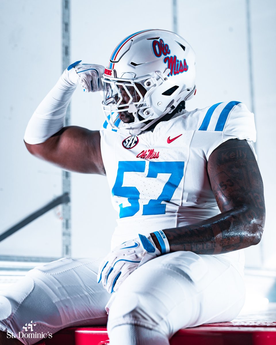 New icy white uniforms 🥶

#DripInTheSip | #HottyToddy