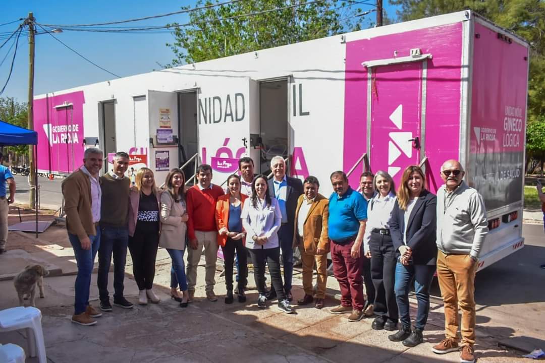 ReinosoJulioC's tweet photo. En el día de hoy estuve acompañando el exitoso abordaje Sanitario en las distintas especialidades que se llevó a cabo en el Hospital de Villa Mazan. Gracias Ministro Dr @JuanVergaralr,equipo del @Minsaludlrj, Directora Dra Fabiola Cabrera y Personal. https://t.co/mPF5cGIWab