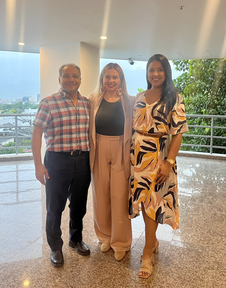 ViktoriaBod13's tweet photo. Gracias a la Universidad de la Costa en Barranquilla por recibirme durante su “International Week”. Mucha suerte a todos los #investigadores que quieren aplicar a los fondos del @HorizonEU 🇪🇺🫶🏻🇨🇴 https://t.co/sIoheypWCs