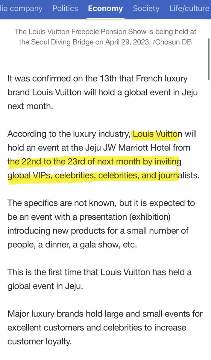 HobiCasa's tweet photo. Louis Vuitton’s next fashion event will be in Jeju Island on Oct 22&23 😳👀 
Do you think the global ambassador, #jhope  will be there 👀
🤭🤭🤭🤭🤭 

Thank you @/ hopemind1038 for sharing the news! Now we have more things to watch out for 😍 

#jhopexLouisVuiton 
JAY IS COMING 
JHOPE IS COMING