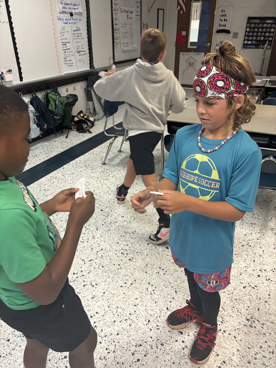 Miss Pellock ♡ tweet media