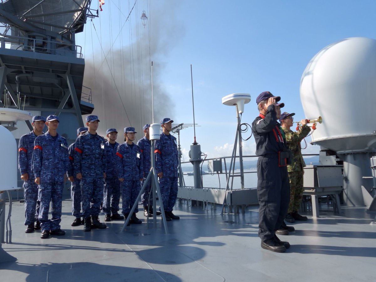 JMSDF_A_MF_HQ's tweet photo. 8月27日に各教育を修業した初任海士8名が ＃輸送艦しもきた に着任し、初の航海に出ました。初任海士教育を通じてシーマンシップのかん養及び同期の絆を一層深めるとともに、同期8名で「しもきた」を盛り上げていきます。 ＃第１輸送隊 ＃海上自衛隊 https://t.co/fvy4D5wwIl
