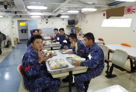 JMSDF_A_MF_HQ's tweet photo. 8月27日に各教育を修業した初任海士8名が ＃輸送艦しもきた に着任し、初の航海に出ました。初任海士教育を通じてシーマンシップのかん養及び同期の絆を一層深めるとともに、同期8名で「しもきた」を盛り上げていきます。 ＃第１輸送隊 ＃海上自衛隊 https://t.co/fvy4D5wwIl