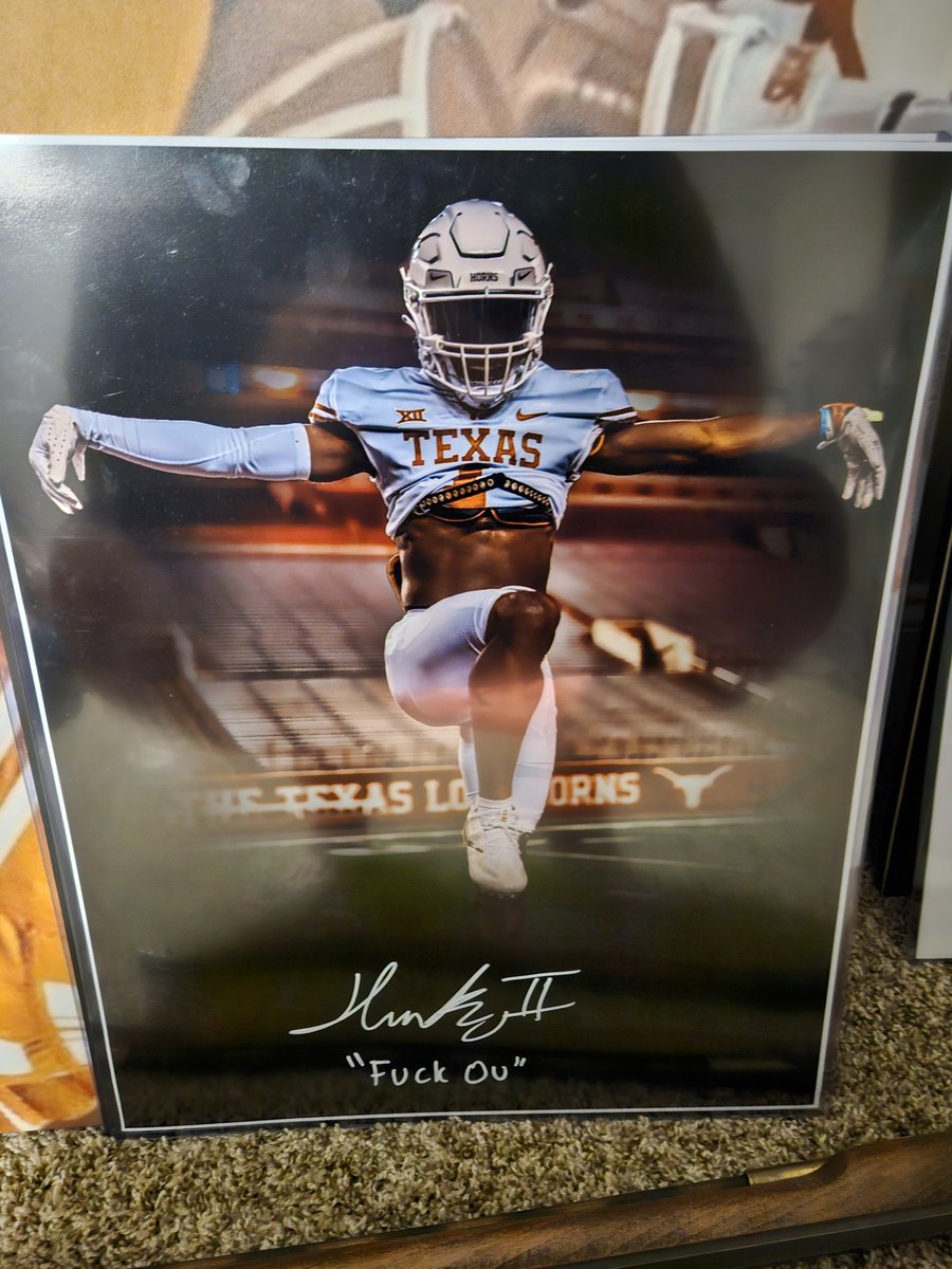 Longhornsville 🤘🐂🔥 tweet media
