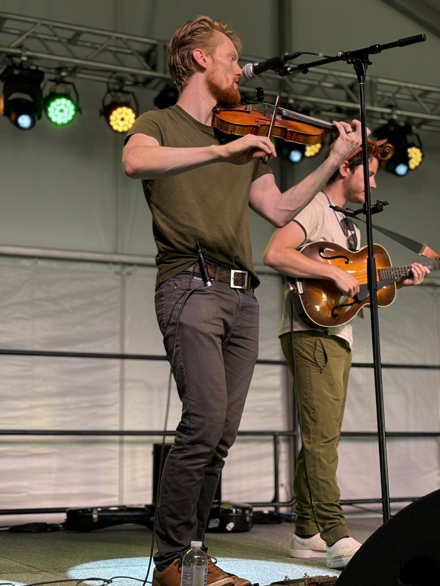 Michigan_Irish's tweet photo. On the Lash kicked off with a bang! See On the Lash at the Pub Stage this weekend:
Friday, September 13th at 5:15 pm 
Saturday, September 14th at 2:30 pm

#MIMF25th #MichiganIrish #MIMF https://t.co/c9XQrwklaW