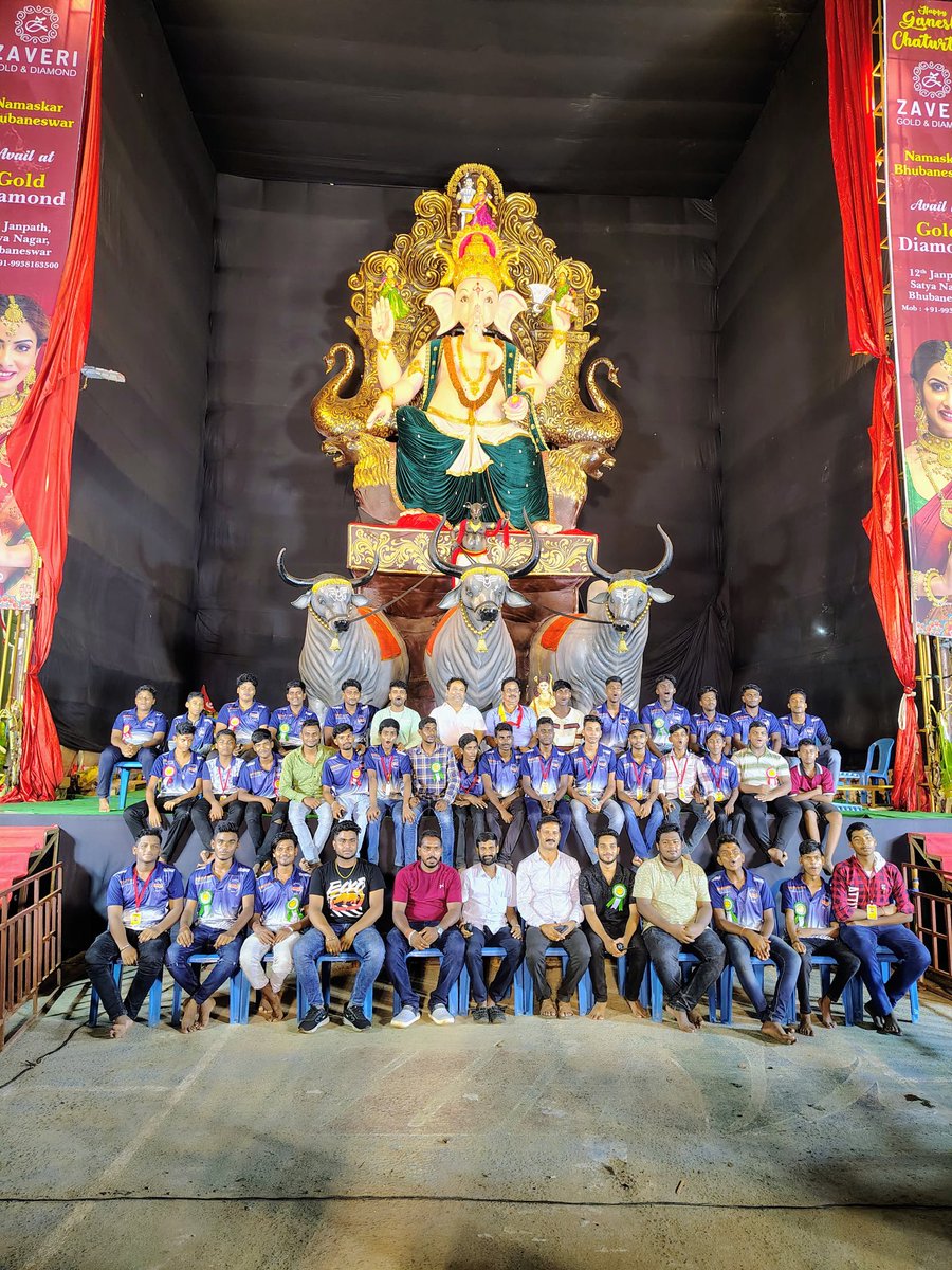 rudra_jaiodisha's tweet photo. Celebrating Ganesh Puja with our incredible members of Winner Association! Together, we honor Ganpati Bappa's blessings and embrace the spirit of unity and joy. ๐ชโจ #HappyGaneshPuja #WinnerAssociation #CelebrationOfUnity https://t.co/jGwMlSiXJO
