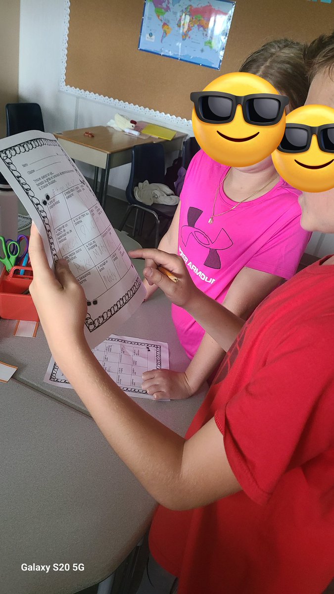 mme_ognibene's tweet photo. These are my Grade 6's talking to en #francais asking their classmates questions about their interests. It brings me joy hearing them speak! #fls #fsl #corefrench #6B @lkwwrdsb https://t.co/ssEopDcPbP