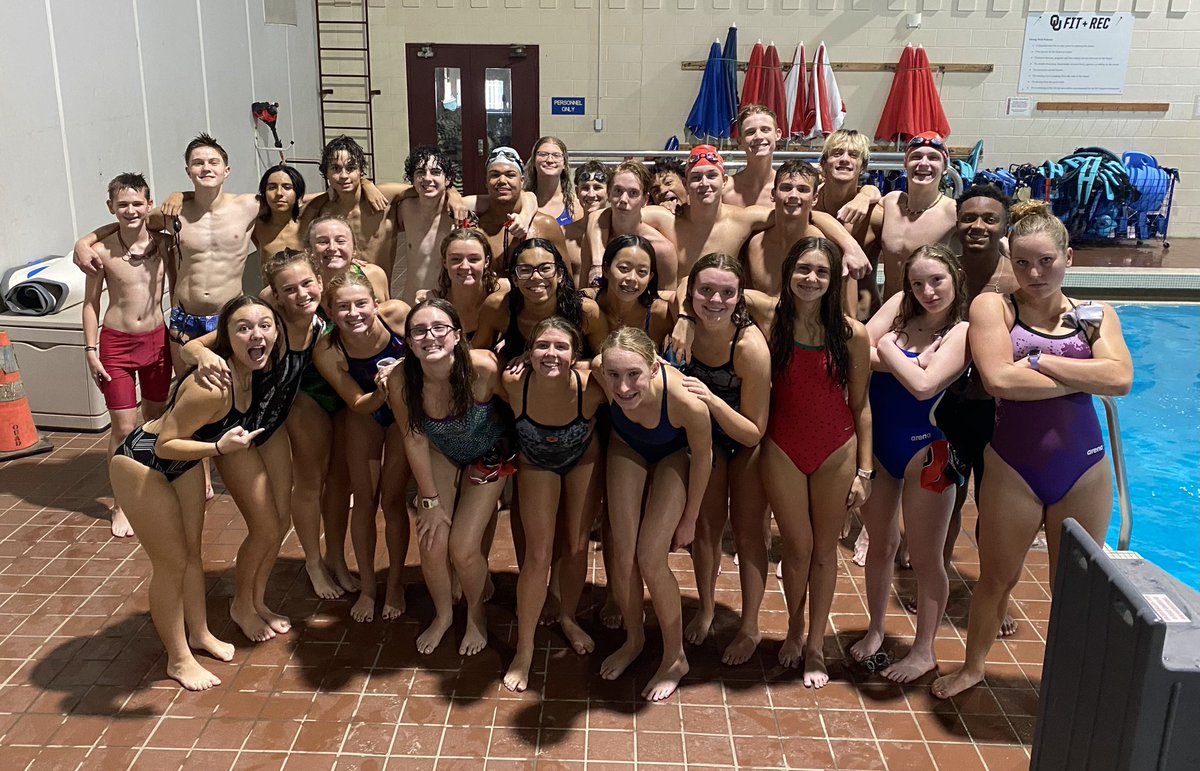 CAHS_SWIM's tweet photo. From Water Polo to the Weight Room! Great day of learning how to compete and train like Champions! #SwimBuilt https://t.co/o2ucB0m185