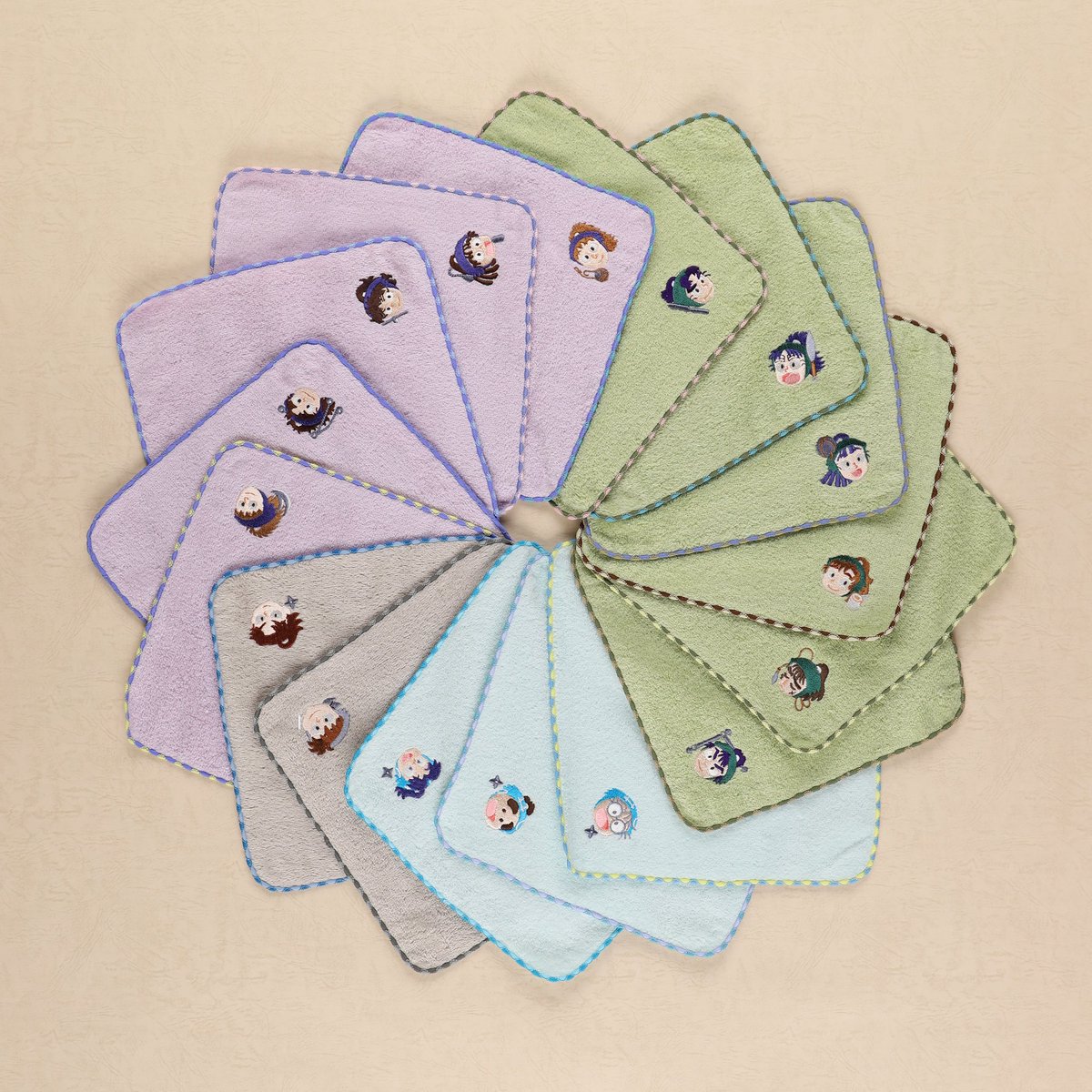 【匿名配送】忍たま乱太郎 刺繍ミニタオル ハンカチ 六年生　全員　まとめて 💥本日発売の #忍たま乱太郎 新商品💥/ #忍たま の刺繡が入ったミニ