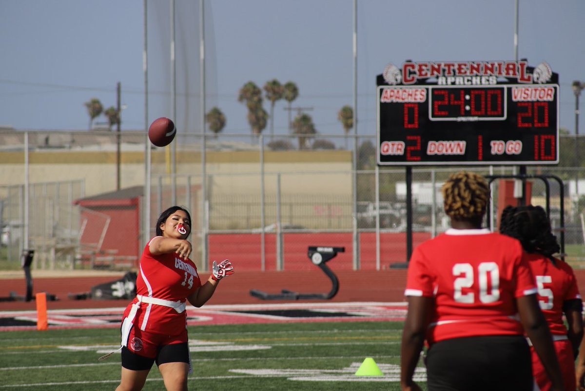 ComptonUnified's tweet image. Today, Centennial High School’s Girl’s Flag Football team hosted Lawndale. The action was high flying over the field, as both teams battled back and forth. 

#flagfootball #CentennialHighSchool #Girlsflagfootball #football #touchdown #ComptonUnified #Elevate