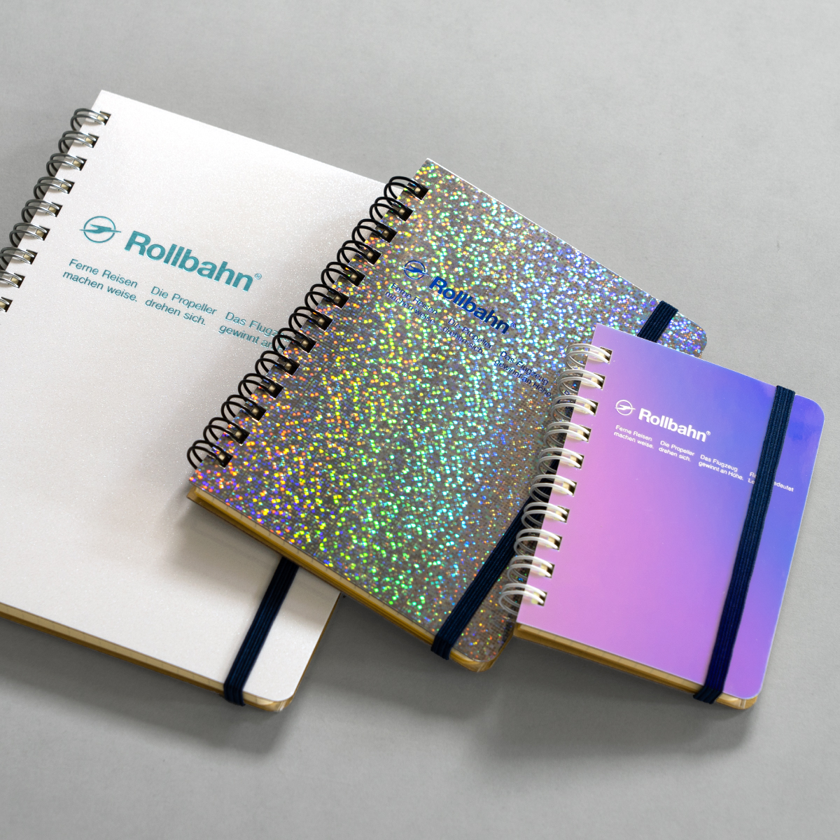 DELFONICS WEB SHOP】光沢感のある特殊な紙を表紙に使用した