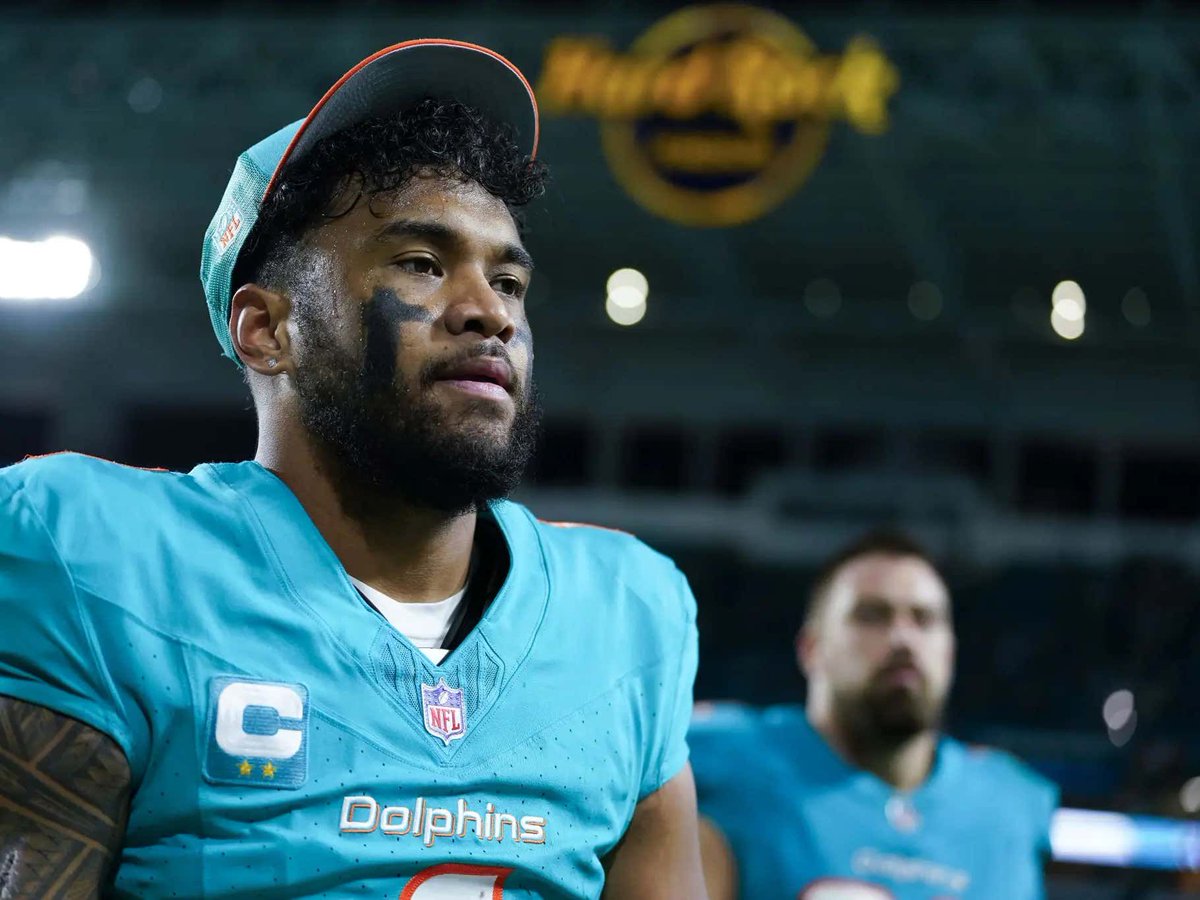 barstoolsports's tweet image. After Another Concussion It's Time To Discuss If Tua Should Retire buff.ly/4dau04F