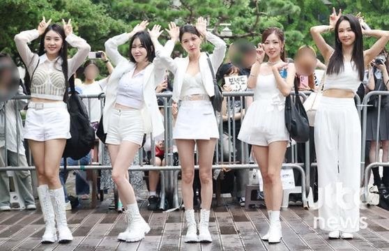 keitadj3's tweet photo. #FIESTAR 6年ぶりミュージックバンク出勤

ジェイ、チャオル https://t.co/Sv0TghyVlF