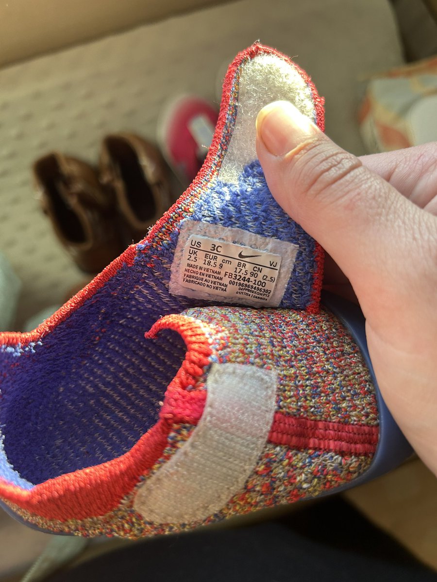 myounnnng's tweet photo. @Nike  disappointed in myself for not realizing sooner and feeling like I’ve wasted money. In what world are these both a size 3? The swoosh ones (blue bottom) 100% fit like a size 2. How on earth did this make it past quality inspection?! https://t.co/Xe3xDGeO8T