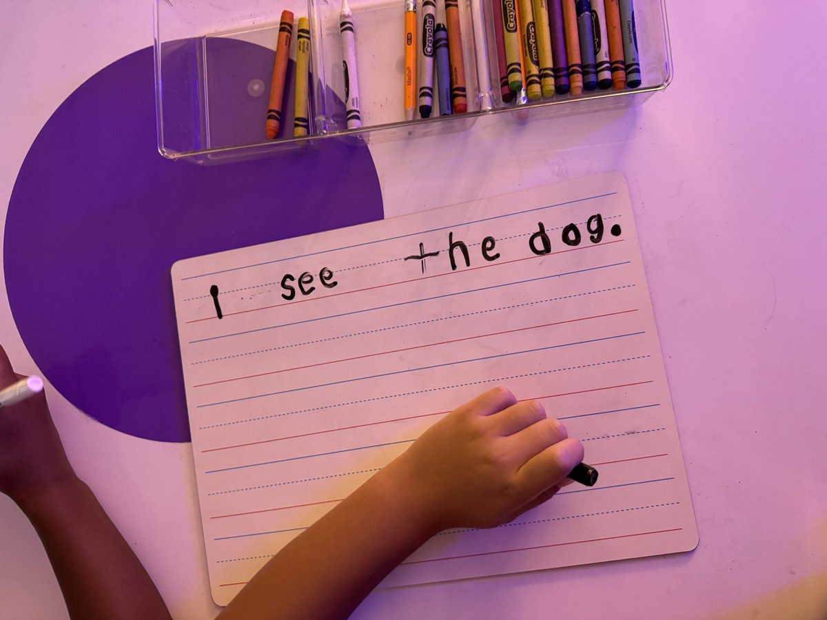 AlexandraPenn__'s tweet image. Are👏🏻you👏🏻kidding👏🏻me?!
Letter placement? Appropriate spacing? PUNCTUATION?!
My kindergartners were blowing my mind today during UFLI🤯🧠
I ❤️ when a scripted lesson flows into an authentic learning experience all led by the learners themselves 🥹
@HumbleISD_CE @UFLiteracy