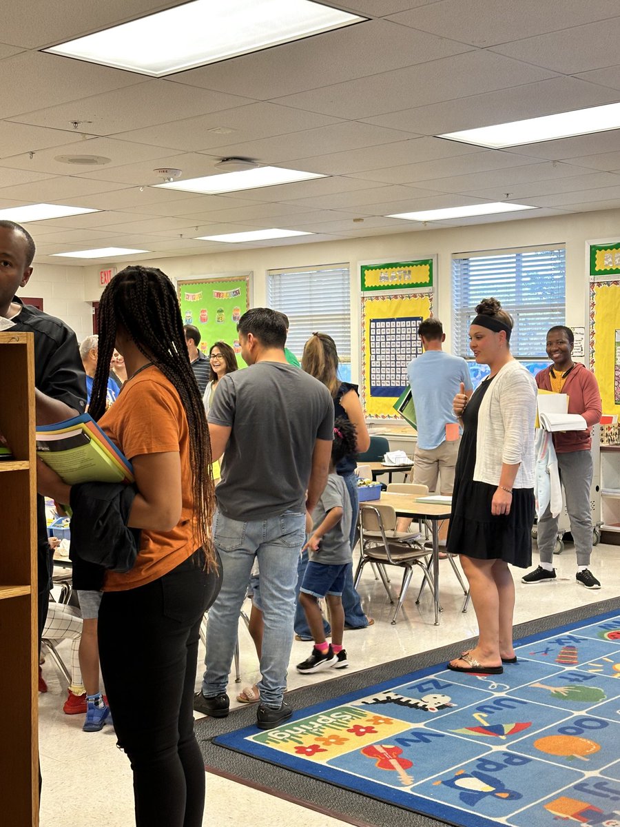 Angie Fish tweet media