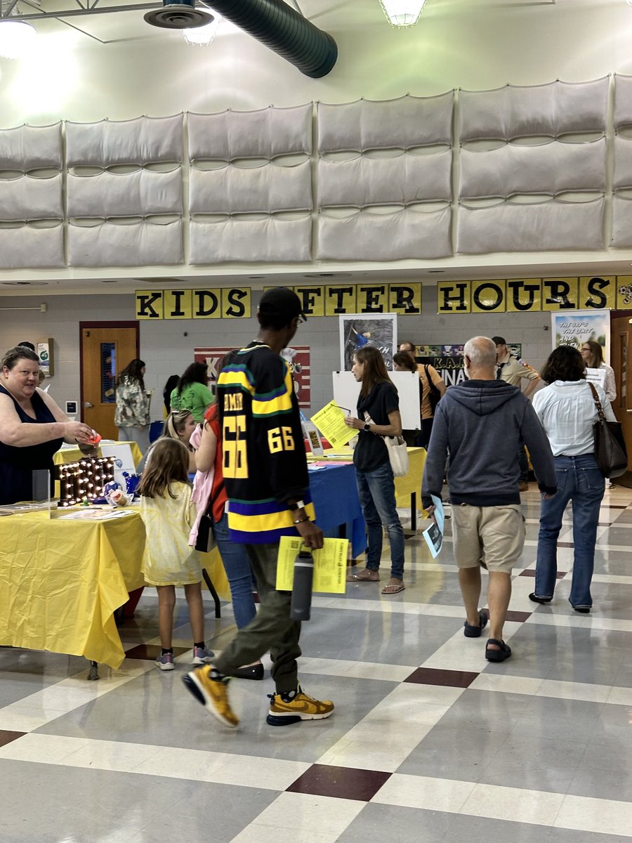 We had a fabulous time at our Back to School Night! It’s always great getting together with our FVES community! 💕🌸💕