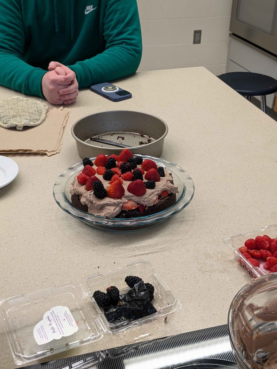 Pictures from our meeting where we baked a beautiful cake!! 

Photographer: Josiah Simmons