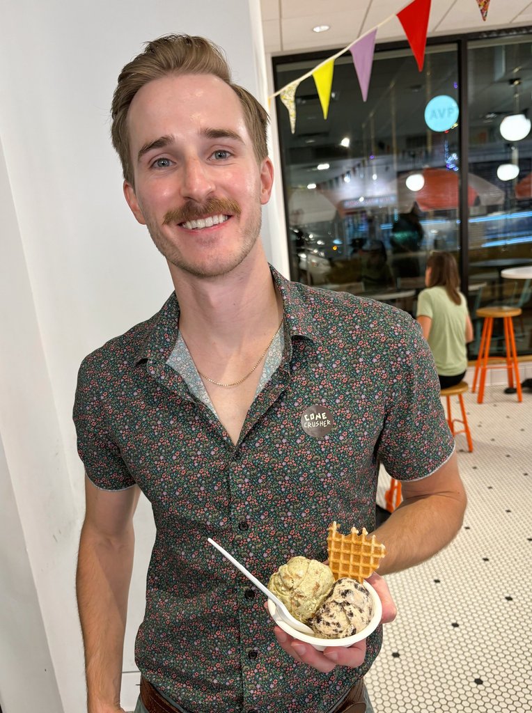 Ricormy's tweet image. Jeni's Fall Flavors 😋 #ConeCrusher