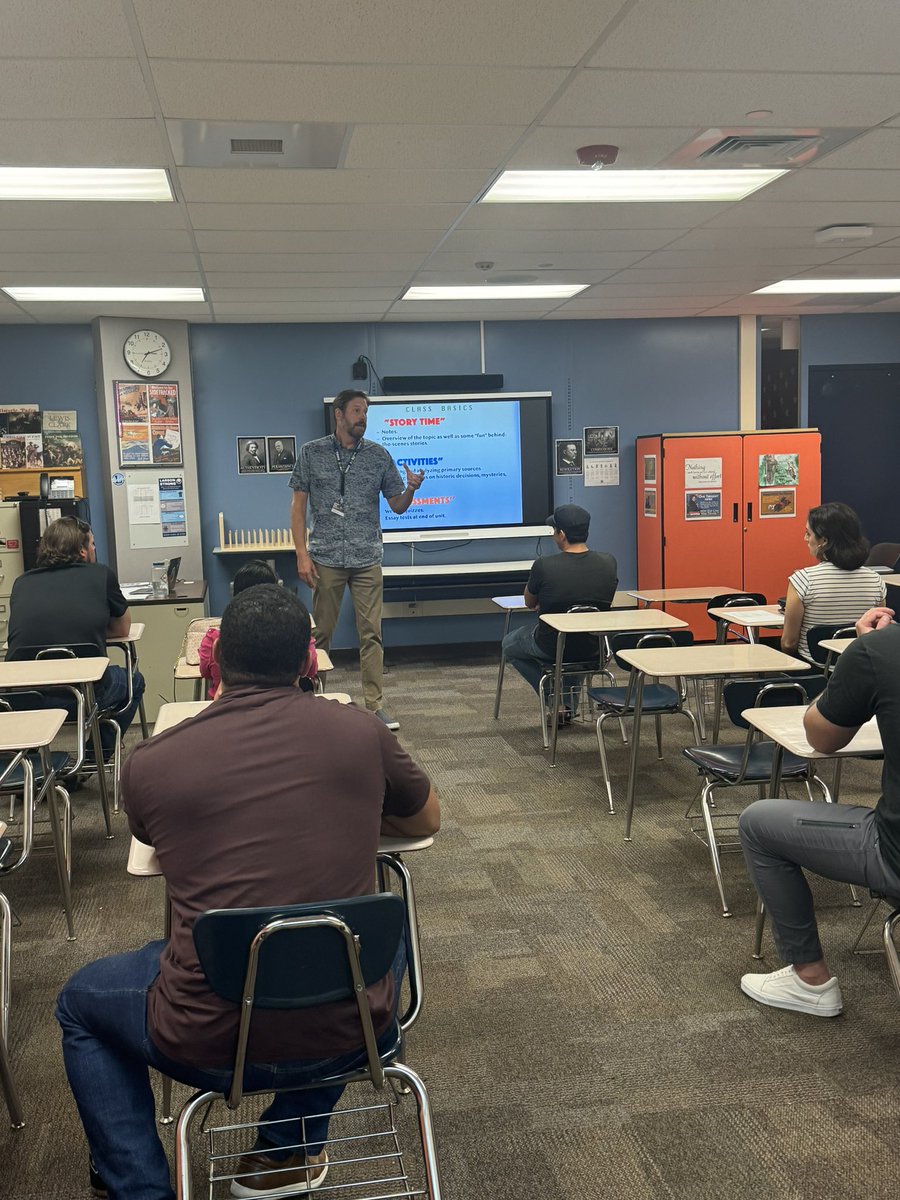 bzawislak5's tweet photo. Our @LarsonMS teachers are rockstars! Loved seeing them partner with our parents at this evenings Open House. Thanks to the parents who came out and our student WEB Leaders for helping around the halls! #LarsonSTRONG https://t.co/LaZMJOt8dn